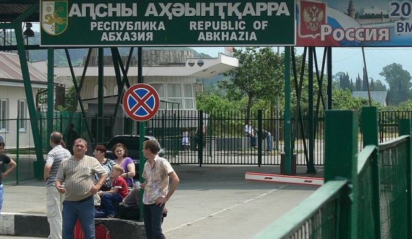 Туристы отказываются от отдыха в Абхазии из-за закрытых границ